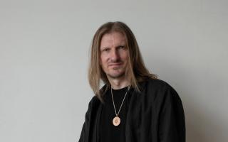 Денис Новоселов